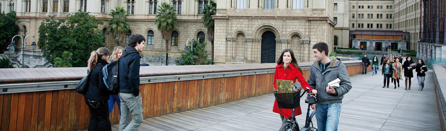 StudiesIn Academy Vigo university campus or city view