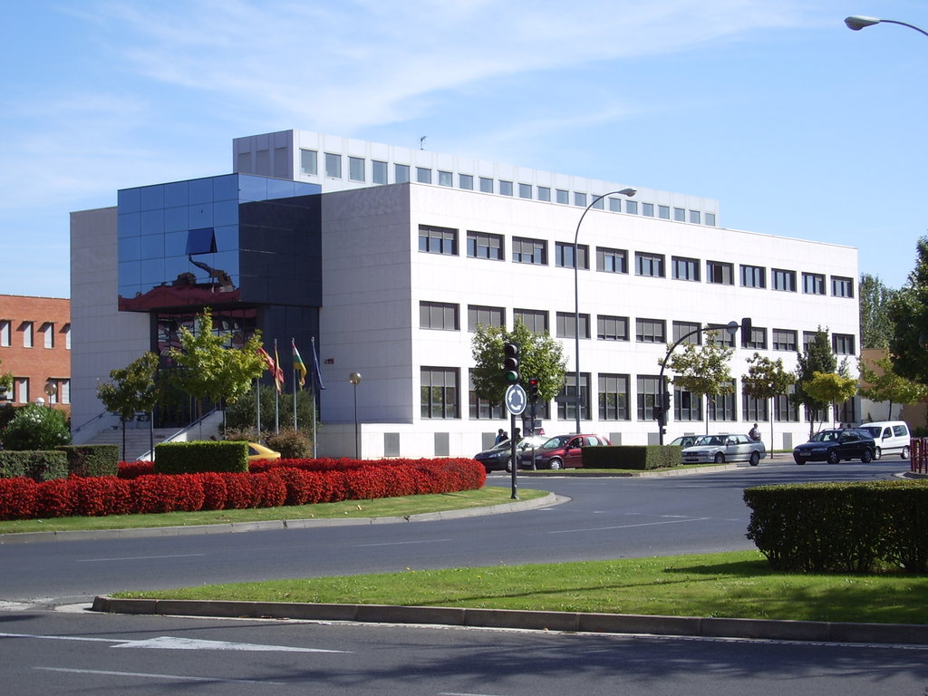 Universidad de La Rioja university campus or city view