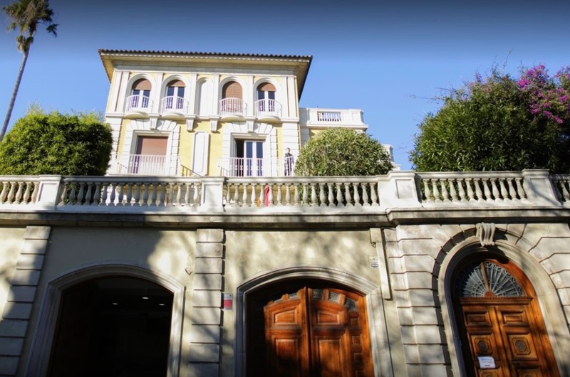 ESEI International Business School university campus or city view