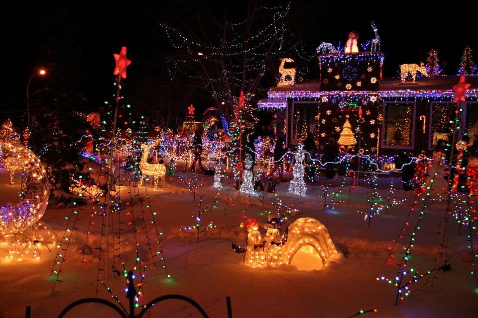 What Is The Best Christmas Light Installation Business in St. Joseph MO
