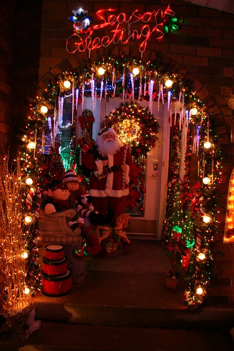What Is The Best Christmas Light Installation Program in St. Joseph MO