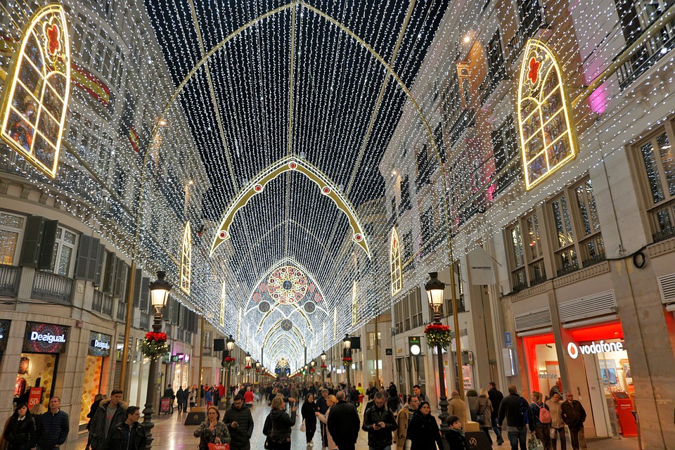 What Is The Average Cost Of Christmas Light Installation in St. Joseph MO