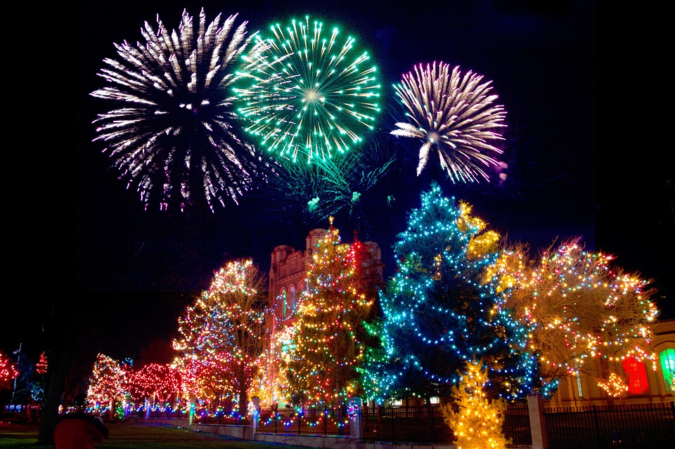 Who Has The Best Holiday Light Installation in St. Joseph MO