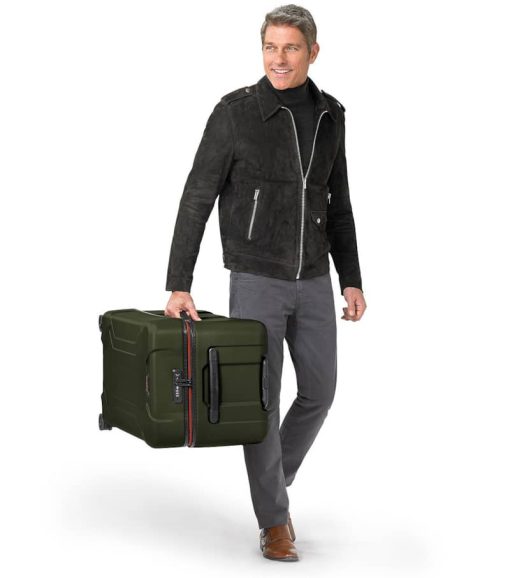 Briggs & Riley Hunter Extra Large Trunk Spinner - Image 17