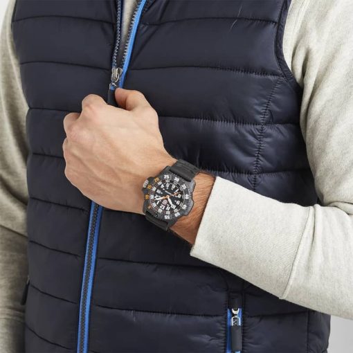 Luminox Master Carbon SEAL Mens Watch - Image 6