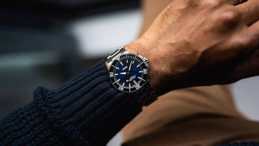 Oris Aquis Date Blue Gradient Dial Stainless Steel Watch, 41.50mm - Image 3