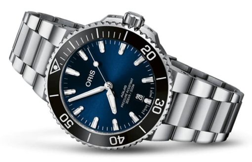 Oris Aquis Date Blue Gradient Dial Stainless Steel Watch, 41.50mm - Image 2