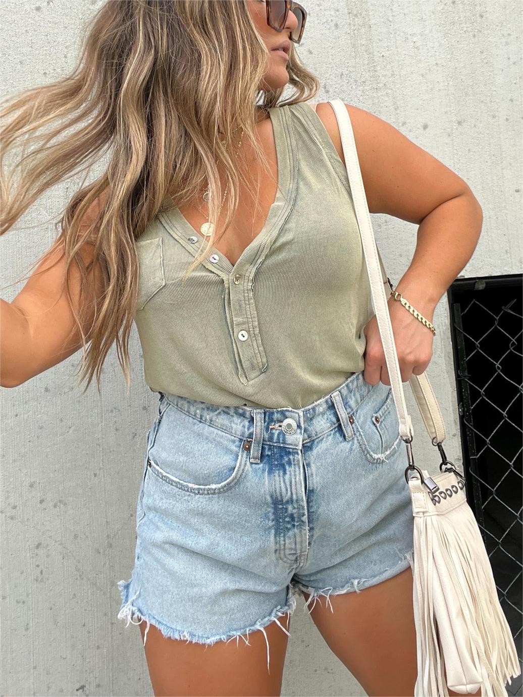 2024 New Women's Washed Button Tank - Image 15