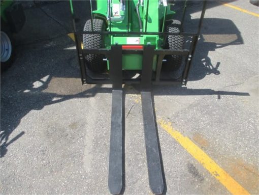 Avant 42" Pallet Fork Attachment CAPF42