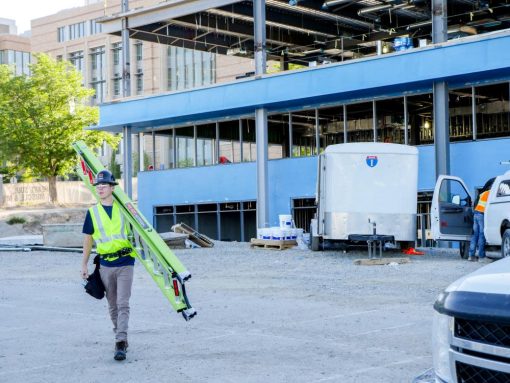 HyperLite 32 ft Type IAA Fiberglass Extension Ladder - Image 6