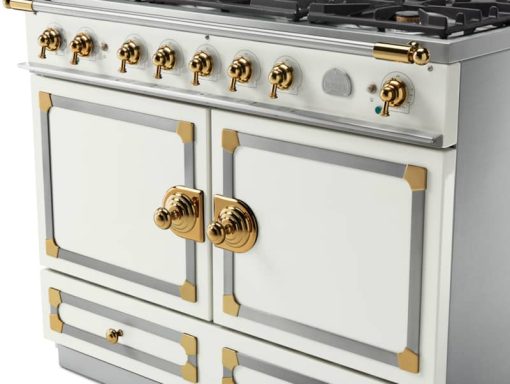 La Cornue CornuFe 110 43" Pure White With Polished Brass Dual Fuel Range - Image 3