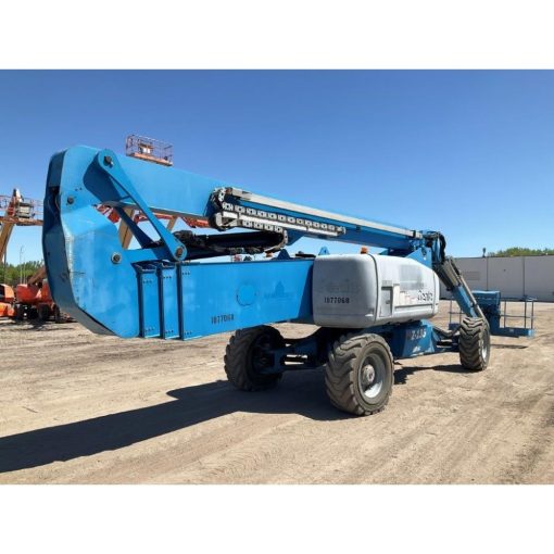 Genie Z135/70 135' Boom Lift Rough Terrain Articulated 600 Lbs 2008 Used - Image 3