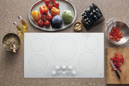 GE ADA 36" White Built-In Knob Control Electric Cooktop - Image 3
