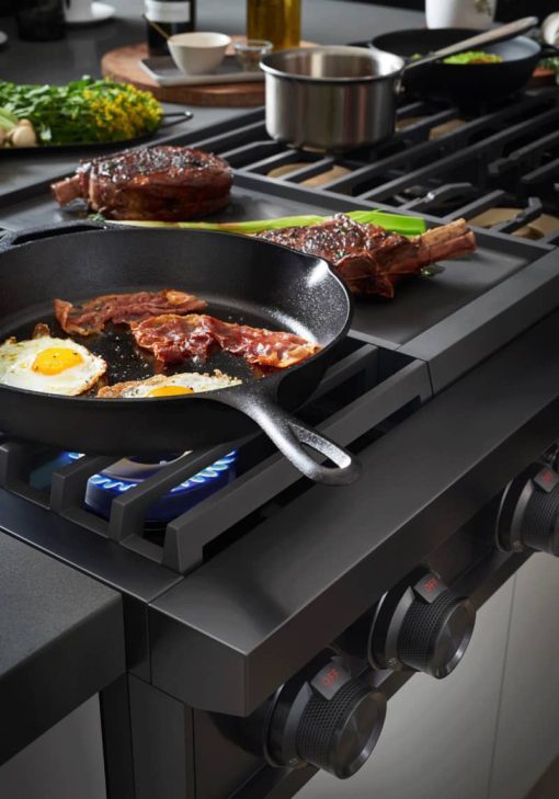 Dacor Contemporary 48" Graphite Stainless Steel Natural Gas Rangetop With Griddle - Image 4