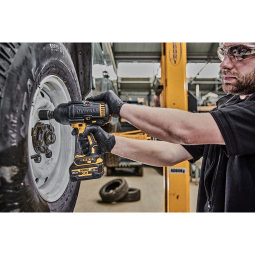 DEWALT 20V MAX XR 1/2" High Torque Impact Wrench with Hog Ring Anvil Kit - Image 7