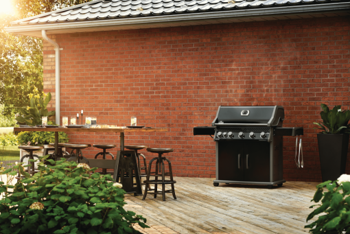 Rogue® XT 625 SIB Propane Gas Grill - Image 3