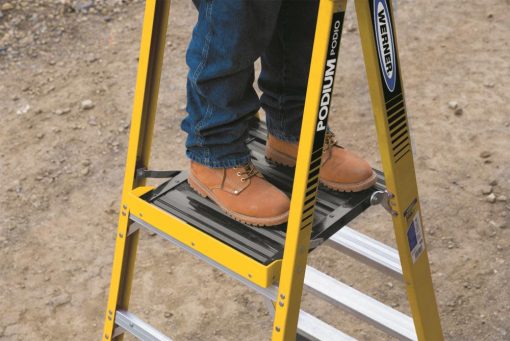 Podium 8-ft Fiberglass 375-lb Type IAA Platform Ladder - Image 2