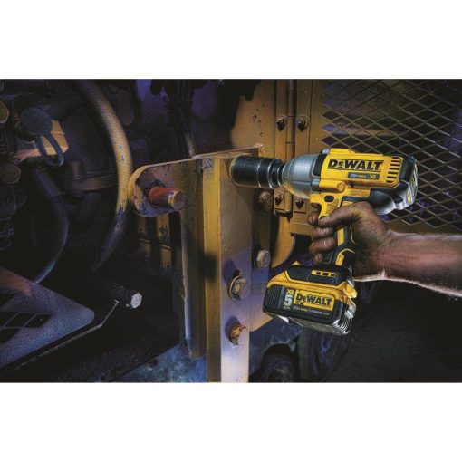DCF899P2-20V MAX* XR Brushless High Torque 1/2" Impact Wrench Kit w/Detent Anvil Maximum initial battery voltage (measured without a workload) is 20 volts. Nominal voltage is 18. - Image 6