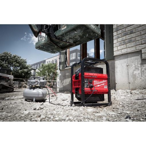 Milwaukee MX FUEL™ CARRY-ON™ 3600W/1800W Power Supply - Image 21