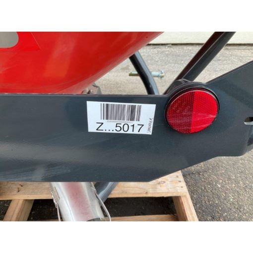 Kubota VS400 Tractor Pendulum Spreader 14.1 Cu Ft 880Lbs 2013 Used - Image 9