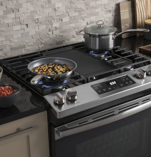 GE ADA 30" Stainless Steel Slide-In Gas Range - Image 9
