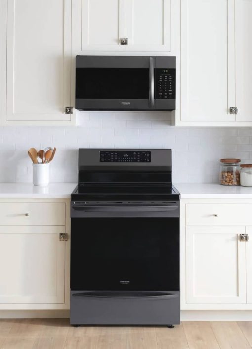 Frigidaire Gallery 30" Smduge-Proof Black Stainless Steel Induction Range With Air Fry - Image 9
