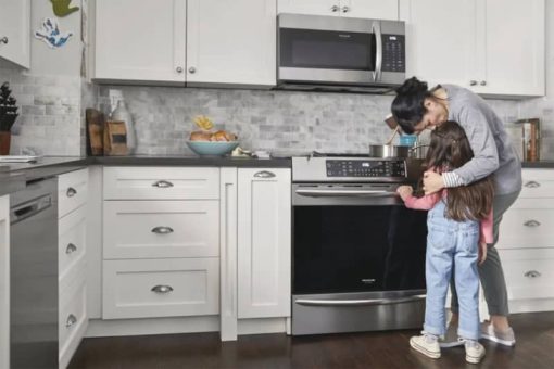 Frigidaire Gallery 30" Stainless Steel Front Control Induction Range With Air Fry - Image 10