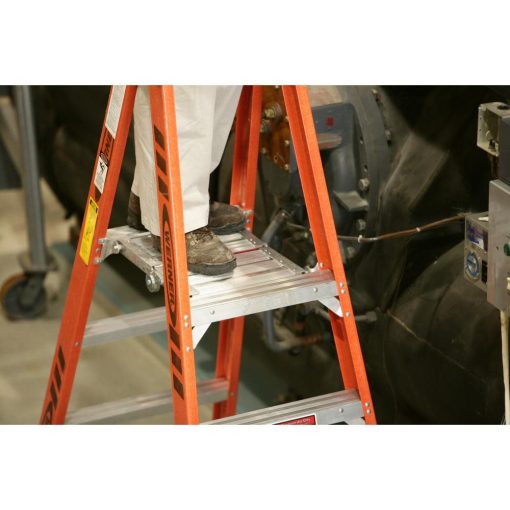 4 Ft. Type IA Fiberglass Platform Ladder w/Casters - Image 2