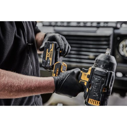 DEWALT 20V MAX XR 1/2" High Torque Impact Wrench with Hog Ring Anvil Kit - Image 11