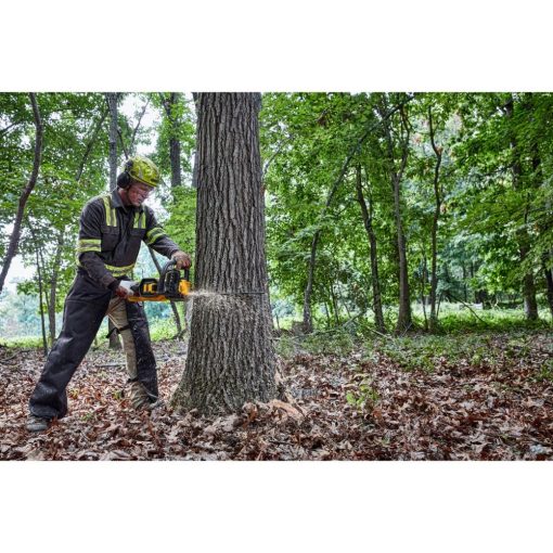DEWALT 60V MAX Chainsaw 20" Brushless Cordless Kit - Image 9