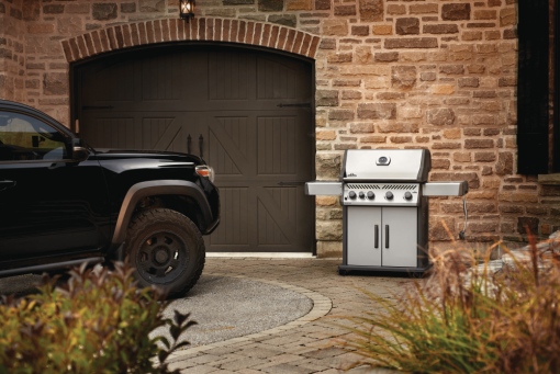Rogue® XT 525 SIB Stainless Steel Propane Gas Grill - Image 3