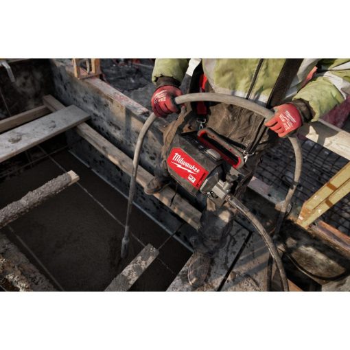 Milwaukee MX FUEL Concrete Vibrator - Image 11