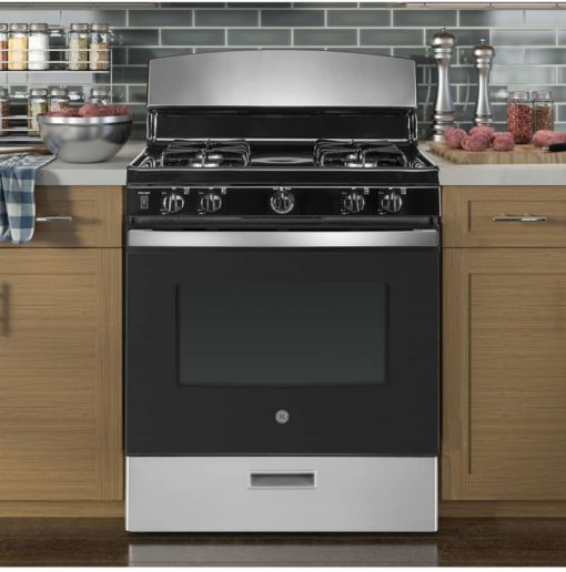 GE ADA 30" Stainless Steel Freestanding Gas Range - Image 5