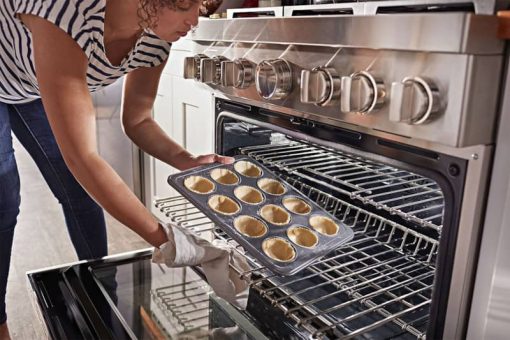 KitchenAid 36'' Stainless Steel Smart Commercial-Style Dual Fuel Range With 6 Burners - Image 6
