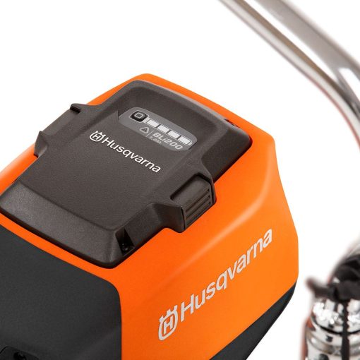 Husqvarna BV 30i 1.4kW Battery Driven Concrete Screed Bare Tool - Image 5