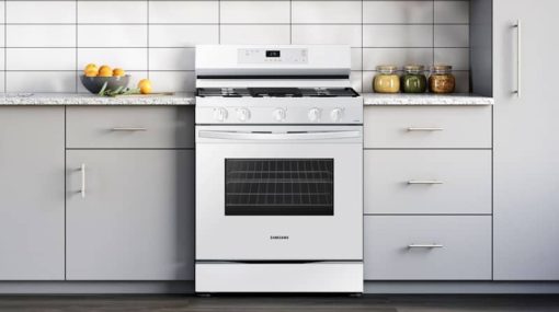 Samsung 6 Cu. Ft. White Smart Freestanding Gas Range With Integrated Griddle - Image 4