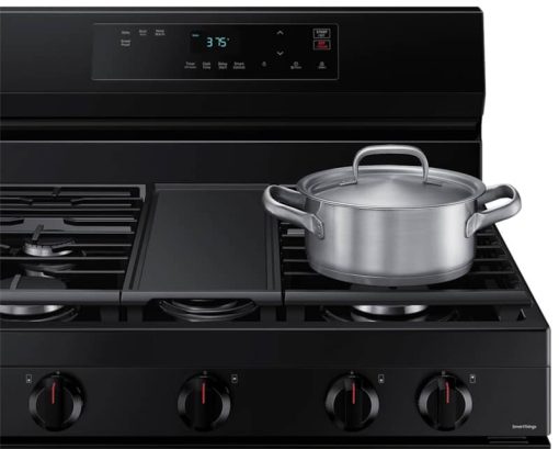 Samsung 6 Cu. Ft. Black Smart Freestanding Gas Range With Integrated Griddle - Image 6