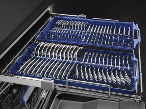 Smeg 24" Custom Panel Built-In Dishwasher - Image 8