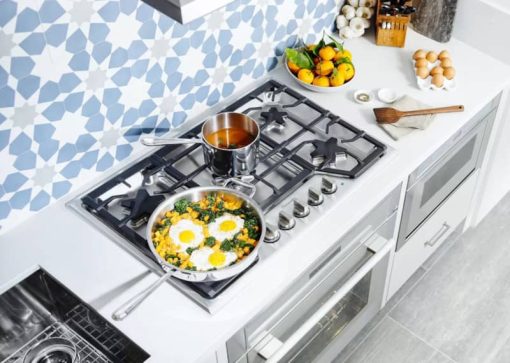 Thermador ADA Masterpiece Series 36" Stainless Steel Gas Cooktop - Image 4