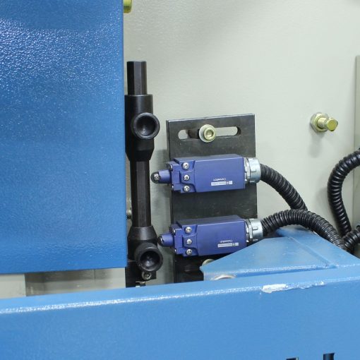 Baileigh BP-3305CNC Hydraulic Press Brake 63" 33 Ton - Image 6