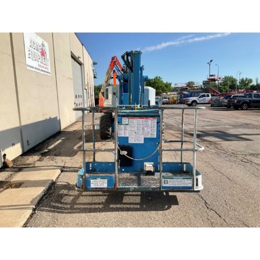 Genie Z60/34 500 Lbs Rough Terrain Articulating Boom Lift 1995 Used - Image 2