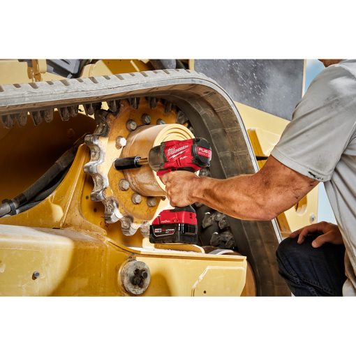 M18 FUEL™ ½” Ext. Anvil Controlled Torque Impact Wrench w/ ONE-KEY™ Kit - Image 3