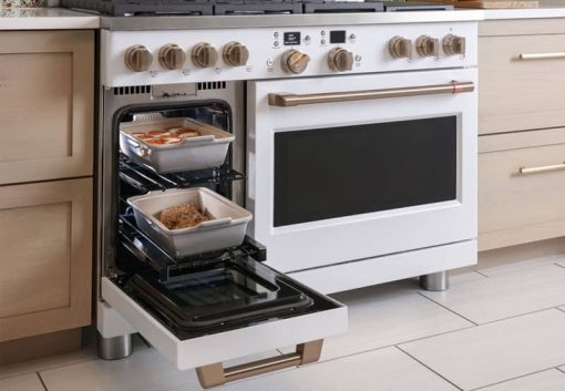 Cafe 48" Matte White Smart Dual-Fuel Commercial-Style Range with 6 Burners and Griddle - Image 17