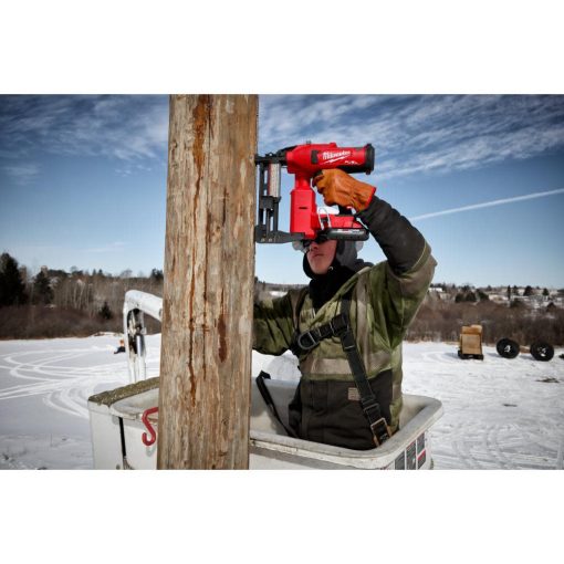 Milwaukee M18 FUEL Utility Fencing Stapler Kit - Image 11