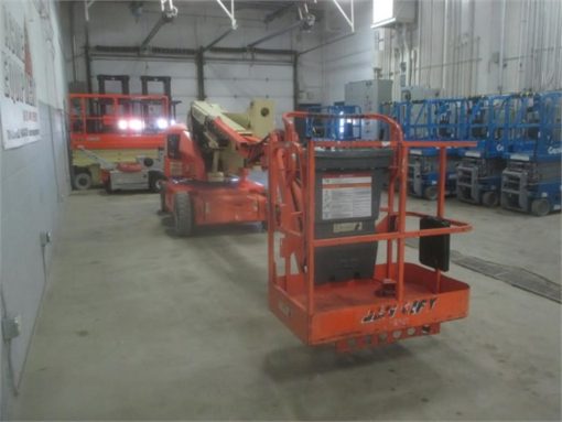 JLG 40' Boom Lift Articulating Electric with Jib E400AJPN - 2011 Used - Image 4