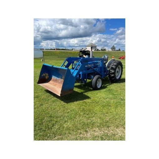 Ford 3000 Utility Tractor 47HP Gasoline Powered 1974 Used