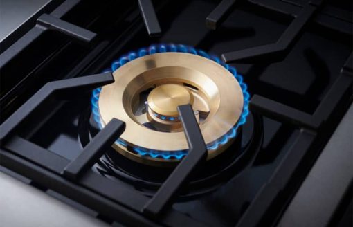 Monogram ADA 36" Stainless Steel Dual-Fuel Professional Range With 4 Burners & Griddle - Image 9
