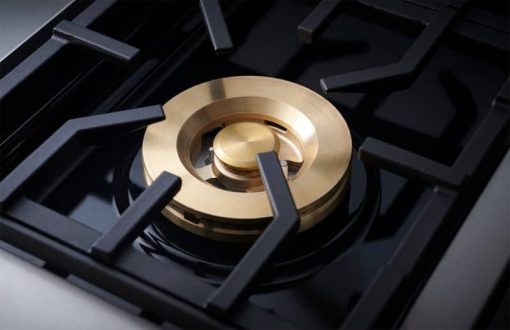 Monogram ADA 36" Stainless Steel Dual-Fuel Professional Range With 4 Burners & Griddle - Image 8