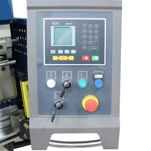 Baileigh BP-3305CNC Hydraulic Press Brake 63" 33 Ton - Image 3