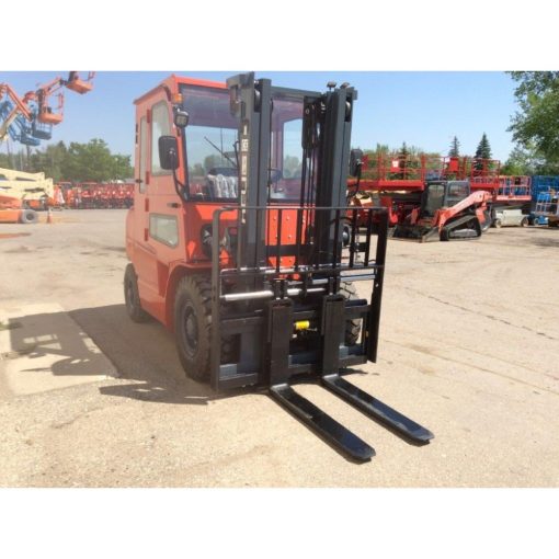 Heli Americas Mast Forklift with Cab 8000 Lbs H Series Diesel IC Pneumatic Tires - Image 3